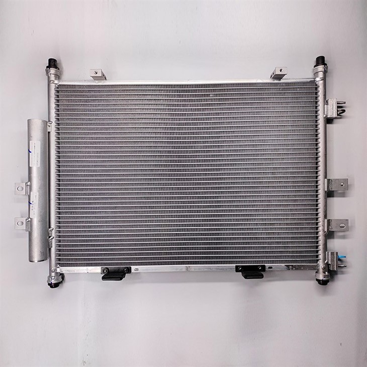Fresh-keeping Cabinet Parallel Flow Microchannel Condenser